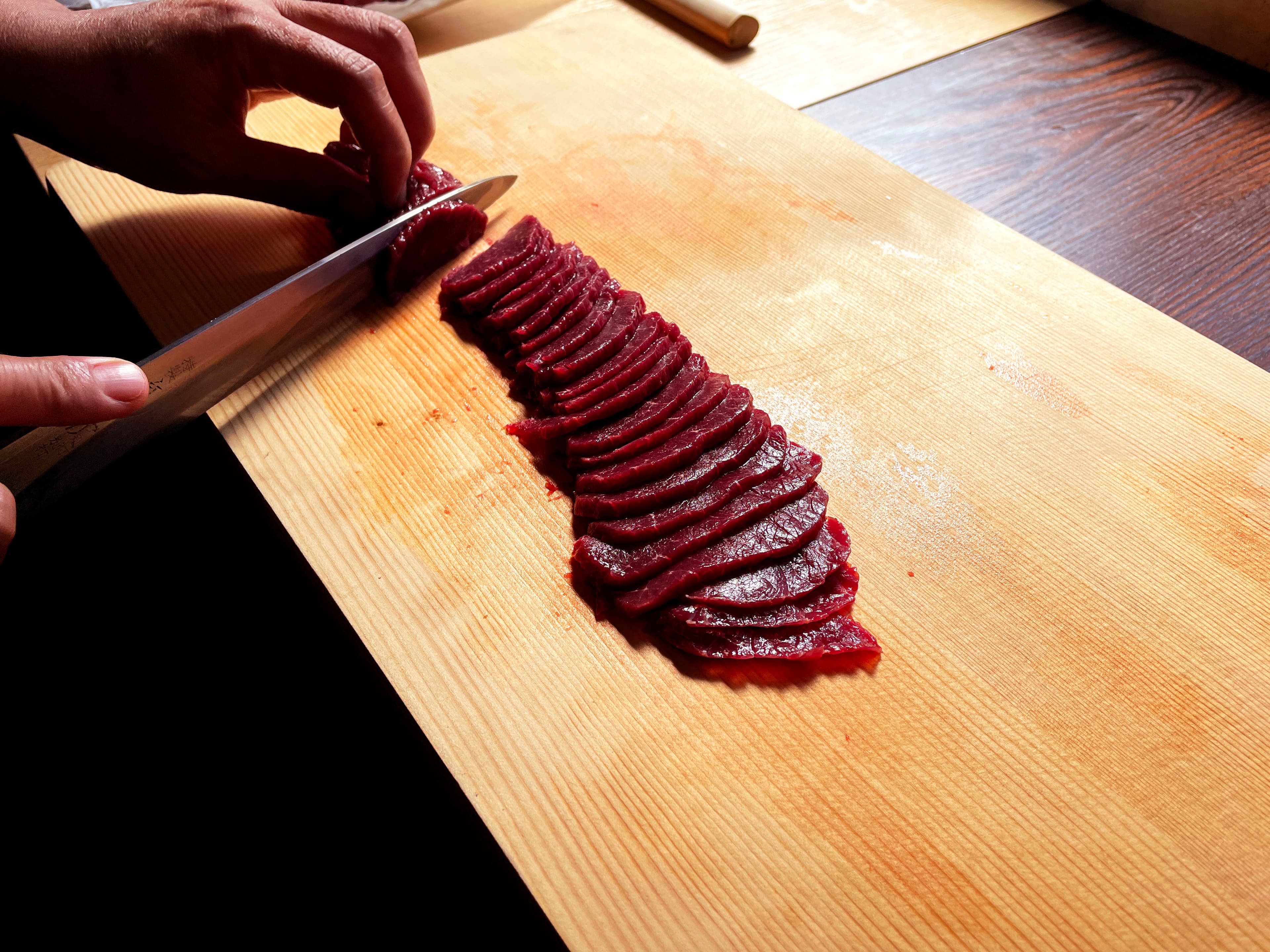 会津馬刺しのスライス