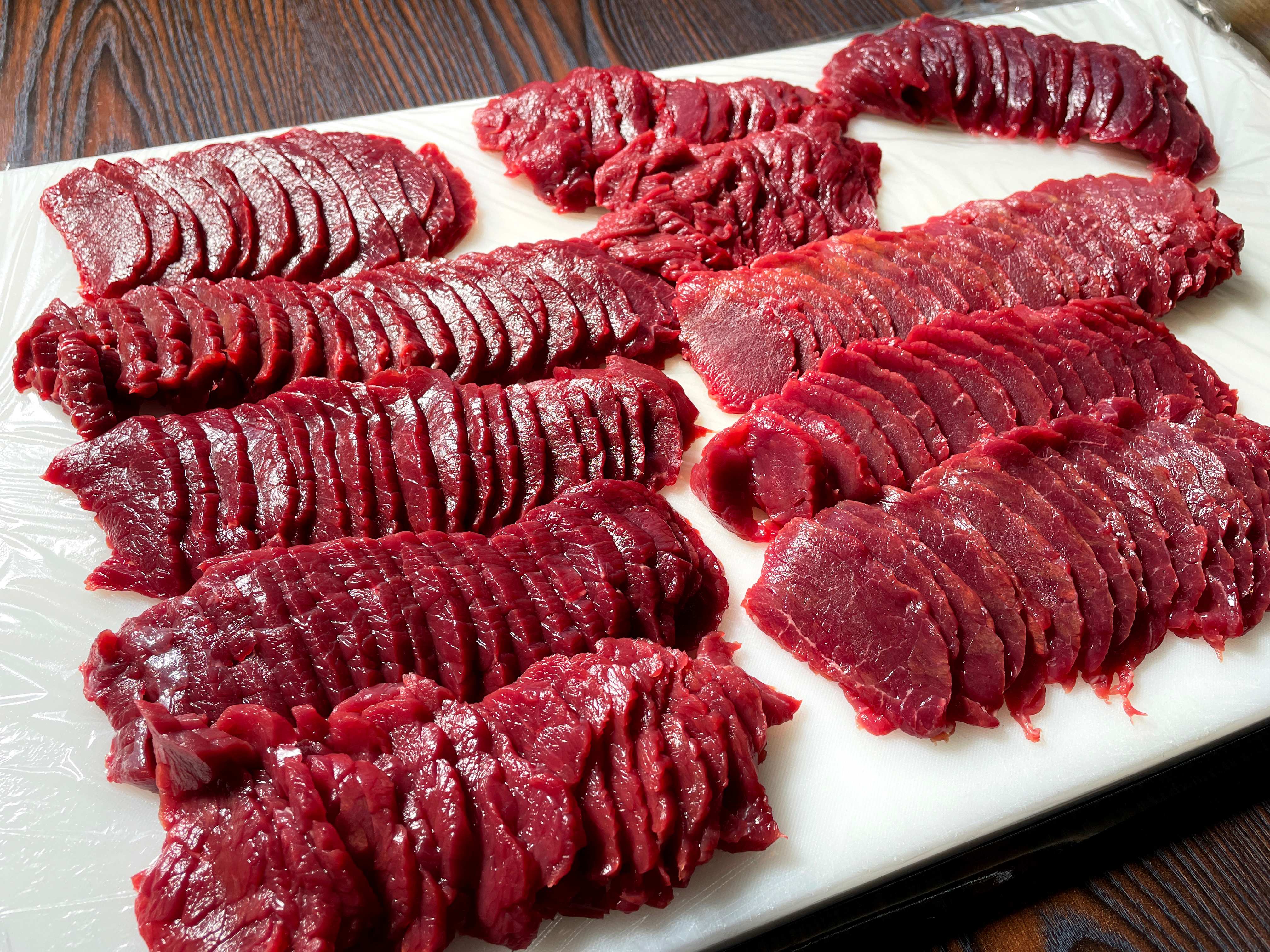 会津馬刺しの盛り付け